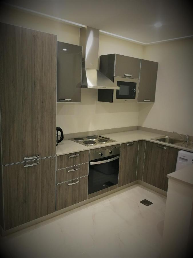 Infinity Juffair Suites Manama Exterior foto